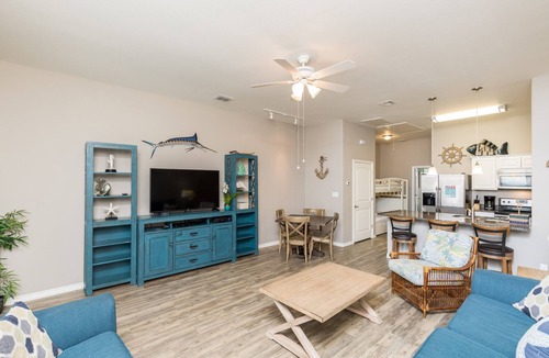 Corpus Christi House | Coastal Vibe Retreat | 2 Heated Pools & Walk to Beach