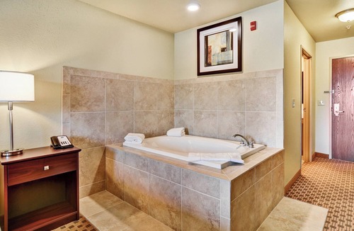 Ambridge Hotel | Cobblestone Inn & Suites - Ambridge