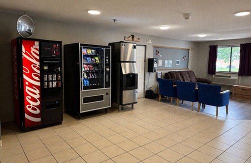 Coldwater Hotel | Coldwater Inn & Suites near I 69