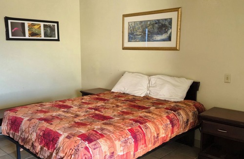 Dallas Hotel | Cole Manor Motel By Oyo Love Field Market Center