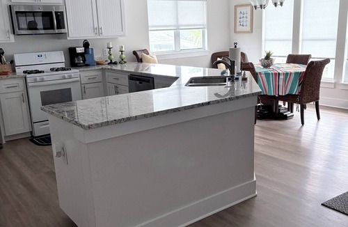 City-by-the Sea House | Come enjoy & relax! Winter Texans welcome and willing to negotiate monthly rate.