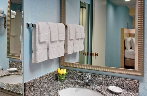 Westlake Hotel | Comfort and Convenience! 4 Pleasant Units, Pet-friendly