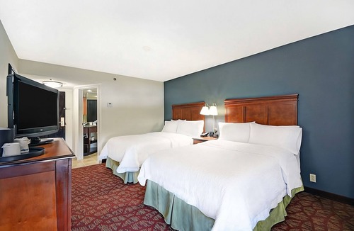 Athens Hotel | Comfort and Relaxation! Onsite Pool, Pets Allowed, Free Parking and Breakfast!