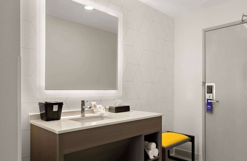 Conroe Hotel | Comfort Inn Conroe