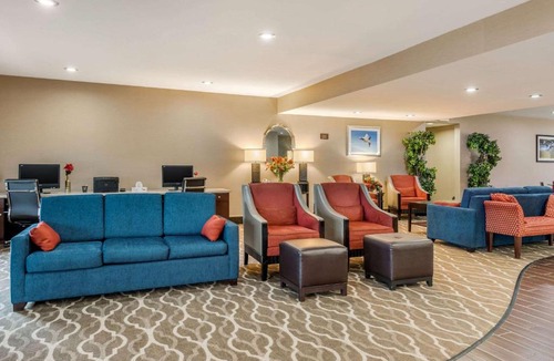 Riverside Hotel | Comfort Suites Dayton-Wright Patterson