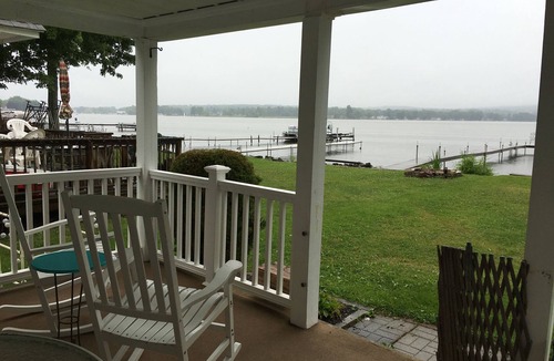 Greenhurst Cottage | Comfortable, 3 Bedroom Waterfront Cottage on Chautauqua Lake