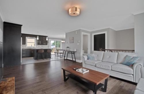 Moncton House | Comfortable 3BR Getaway