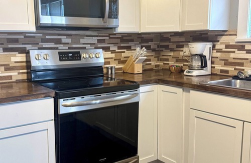 Stillwater House | Comfortable and Spacious Home close to OSU Campus