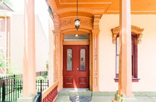 Manchester Apartment | Comfortable and Walkable - Off-Street Parking