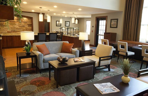 Rossford Apartment | Comfortable Studio Suite in Rossford | Shared Indoor Pool + FREE Breakfast!