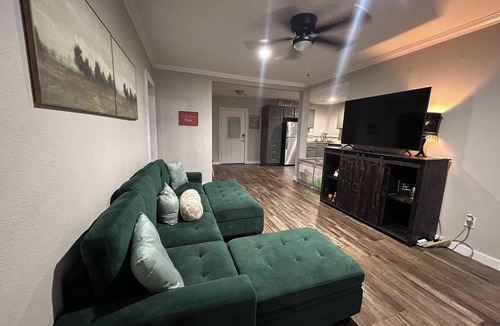Wake Village House | Comfy Crossroads - 1mi to HWY & 4mi to Downtown