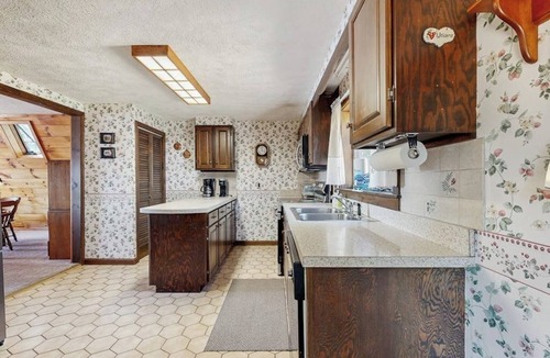 Greenville Cabin | Comfy Lakefront Cabin with Gorgeous Views, Private Dock & Pebble Beach