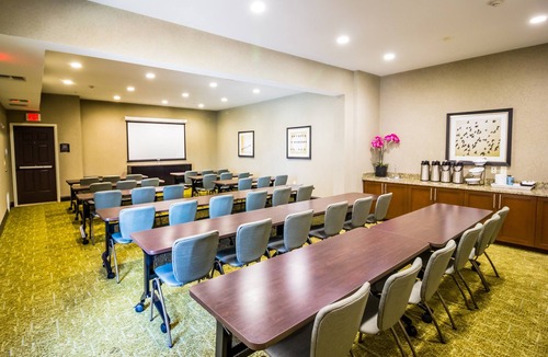 Legacy Park Apartment | Comfy Studio in Plano | Free Breakfast, Free Wi-Fi, Outdoor Pool
