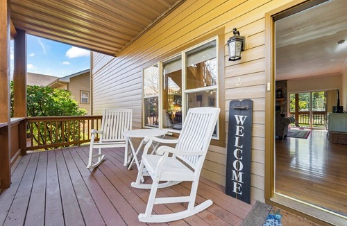 Whittier Condo | Condo w/Creek, Golf & Mtn Views, Only 5 Steps to get in and Washer & Dryer!