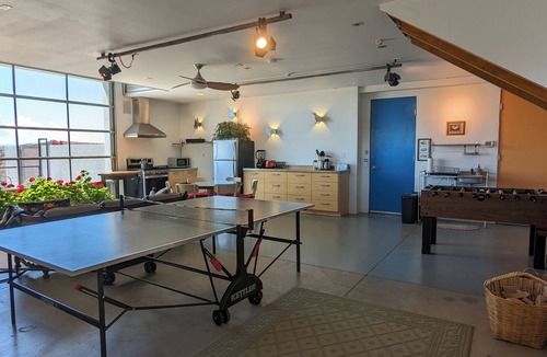 La Cienaga Cottage | Contemporary 2 br close to town, w/views and hiking to high desert behind house