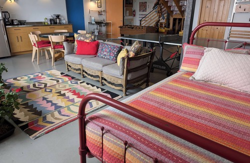 La Cienaga Cottage | Contemporary 2 br close to town, w/views and hiking to high desert behind house