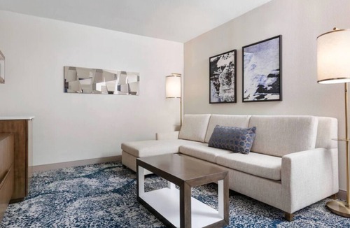 Northeast Virginia Beach Hotel | Convenient Location! 2 Sleek Units, Onsite Pool, Near First Landing State Park