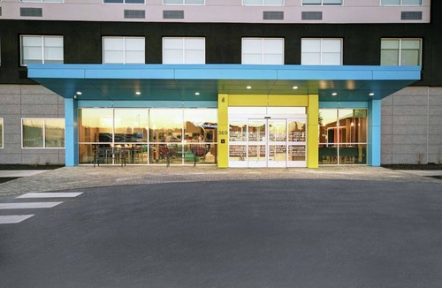 South Portland House | Convenient Room Near Airport & Shopping w/Free Shuttle, Breakfast & Parking