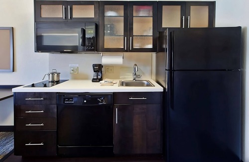 Gahanna Hotel | Convenient Stay, Superb Location! 4 Comfortable Units, Near Rathburn Woods