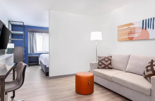 Clarion Hotel | Conveniently Located Room Close to Clarion County Park - Perfect for Travelers