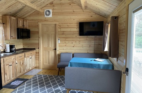 Milford Cabin | Cooperstown Double Play Hilltop Cabin B
