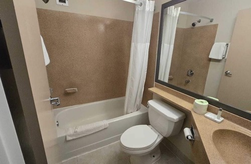 Montrose Hotel | Copley Inn & Suites By OYO Akron OH