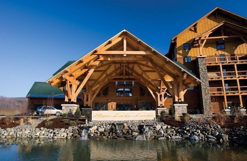 Blodgett Mills Condo | Corner Unit + Nice Views & Fireplace | Onsite Spa