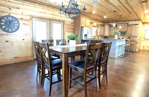 Broken Bow Cabin | Cornerstone in Hochatown/Broken Bow, OK