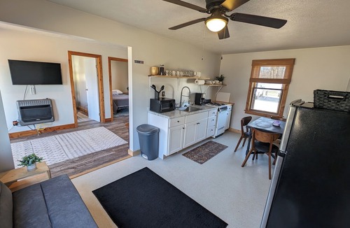Stow Cottage | Cottage #6 - Cute and airy 2 bedroom cottage right on Chautauqua Lake!