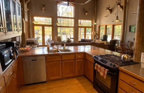 Flippin Cabin | Cotter Bridge Cabin