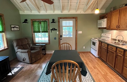 Gaines Cabin | Country cabin for two near Pine Creek within minutes to area attractions!