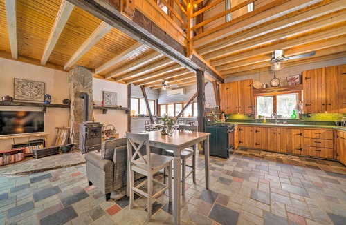 Cambridge Springs Cottage | Country Escape w/Fire Pit Near French Creek!