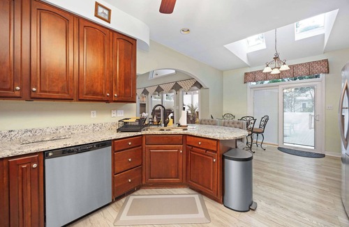 Bishopville House | Country Estate - 4Br -Private pool/hot tub/yard