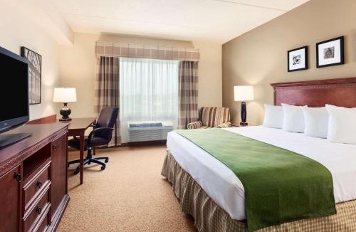 West Seneca Hotel | Country Inn & Suites by Radisson, Buffalo South I-90, NY