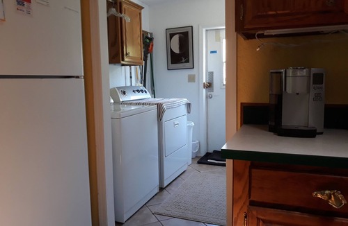 Checotah House | Country lake retreat with Pool and Boat Dock! Cozy + food/attractions nearby!