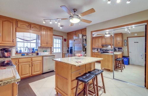 Suwanee Apartment | Country Living with Everything You Need Close By