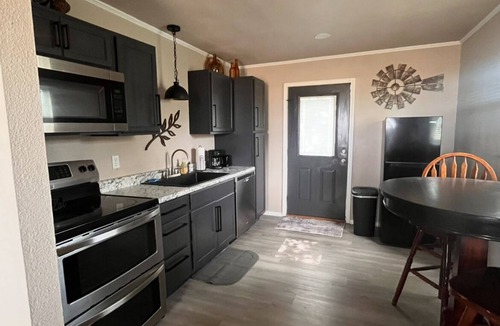 Cunningham House | Country living with a view in Pattonville Tx. 2 bedroom house with AC and WiFi.