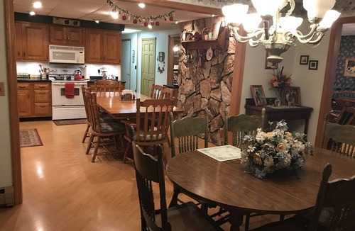 Brockport Resort | Country Mountain Paradise - Patriot Suite