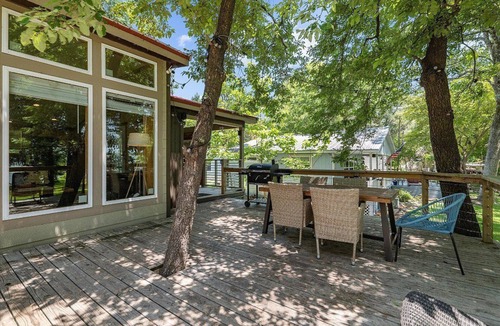 Quinlan House | Countryside Cabin on Lake Tawakoni - w/Lakeview. Pet-Friendly!