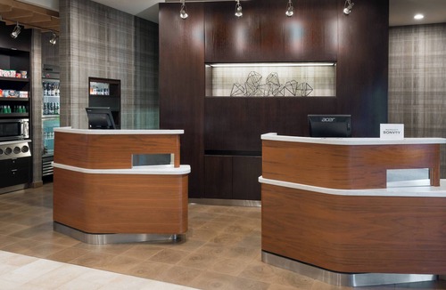 Cheektowaga Hotel | Courtyard Buffalo Airport