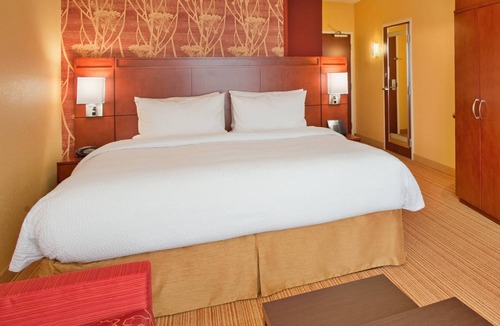 Cranberry Township Hotel | Courtyard by Marriott Pittsburgh North/Cranberry Woods