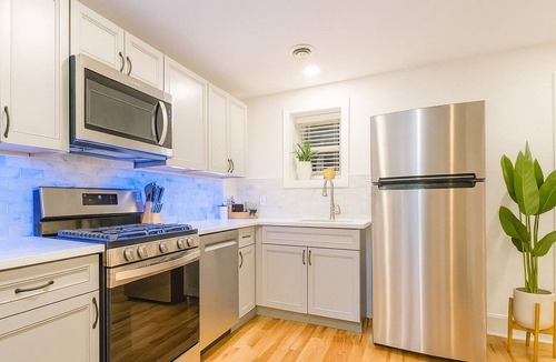 Corn Hill House | Cozy 1-Bed in Cornhill with WiFi, Equipped Kitchen & TV Close to High Falls