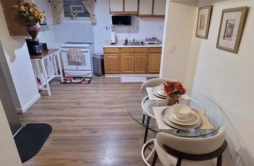 Rochester Apartment | Cozy 1-bedroom apartment in lovely Rochester with AC