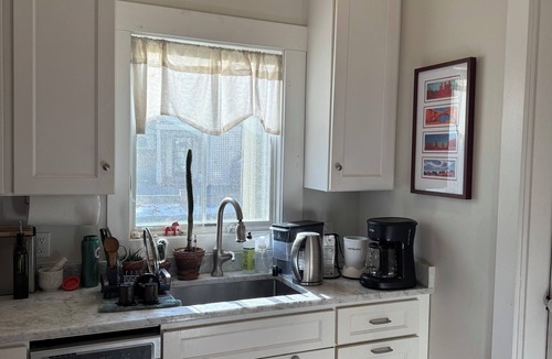 Parkside Condo | Cozy 1-Bedroom Condo with AC in Lovely Portland, Walkable Neighborhood