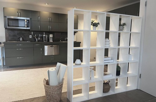Southside Condo | Cozy 1-bedroom Modern Loft Apartment in lovely Santa Fe