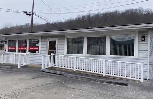 Franklin Apartment | Cozy 1 BR Convenient to Franklin/Oil City! Fully furnished better than a hotel!