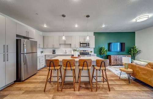 Draper Apartment | Cozy 1bd Apt w/Hot Tub & Gym Access