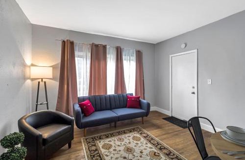 Buffalo House | Cozy 1BR Buffalo Home Near Canalside, Allentown Sleeps 4, Pet-Friendly, Easy First-Floor Access
