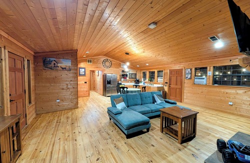 Grand Saline Cabin | Cozy 2-bedroom cabin in entire 2 acres in Grand Saline with Hot Tub,Fire pit &AC