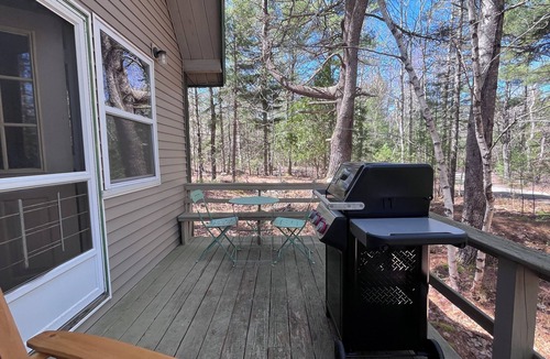 Hall Quarry Cabin | Cozy 2-bedroom cabin, with woodstove, near ACADIA's best Hikes, Lakes, and SWHbr